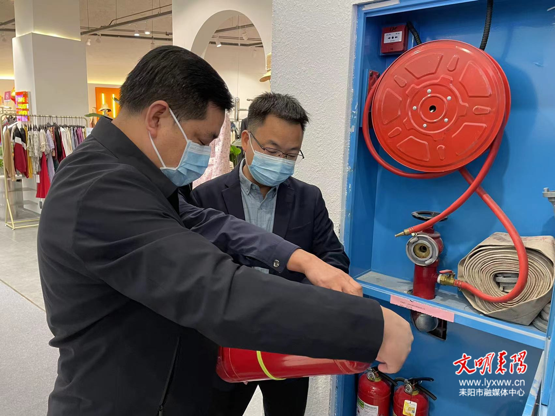 市领导督查商粮、市场监管领域疫情防控、安全生产工作