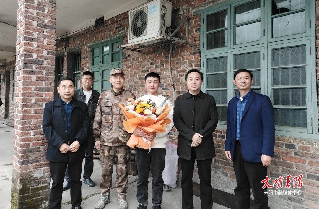 市人武部、市退役军人事务局走访慰问戍守边疆退役军人
