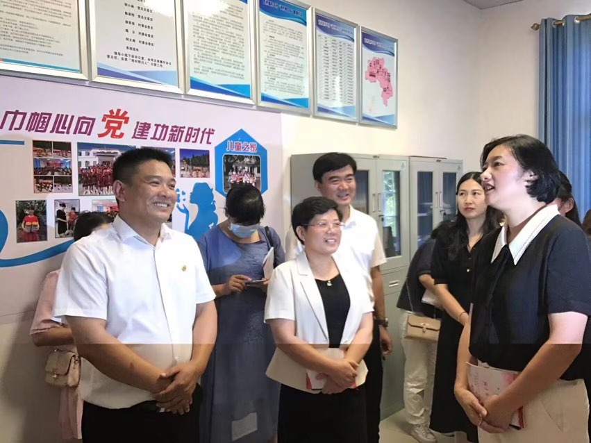 衡阳市妇联来耒参观学习“湘妹子能量家园”工程