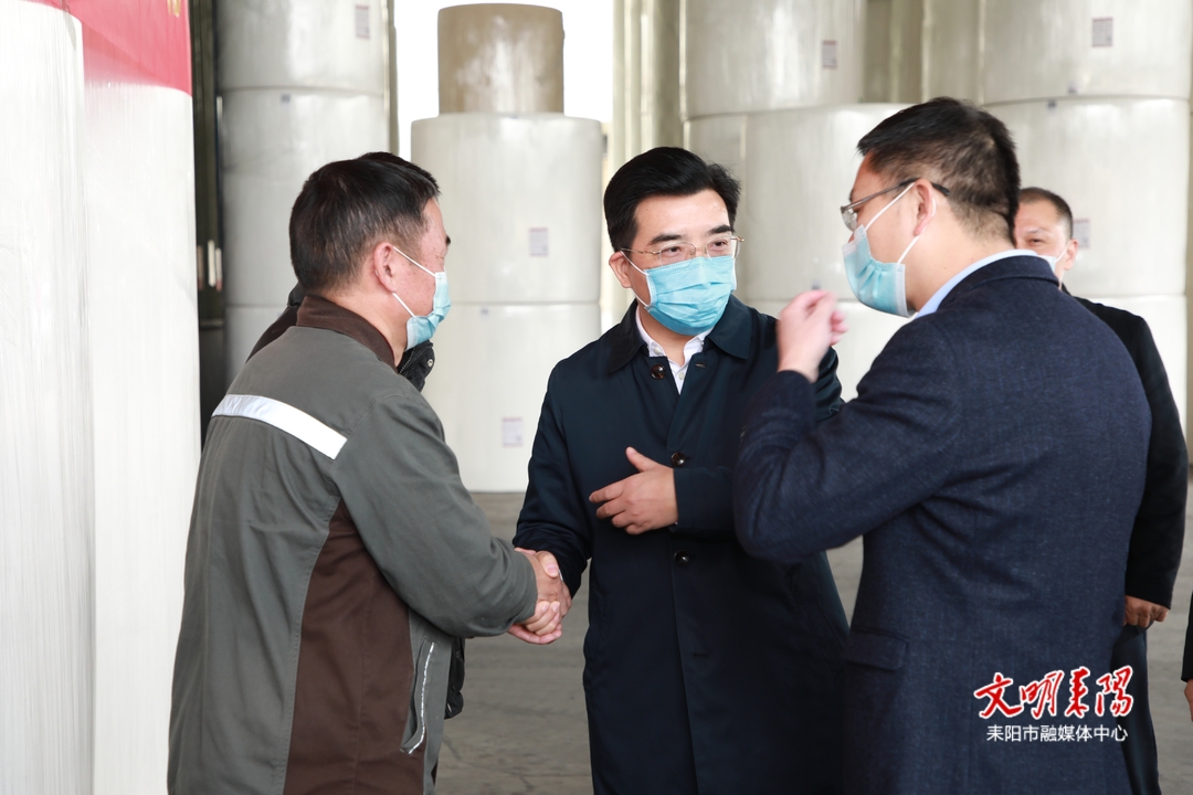 用心用情用力为企业办实事解难题  赖馨正走访慰问“双联”企业、创新能手和困难职工