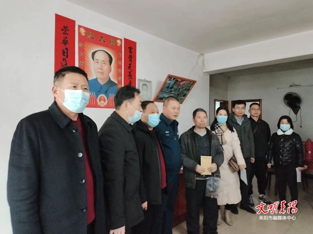郭昔操走访慰问困难职工