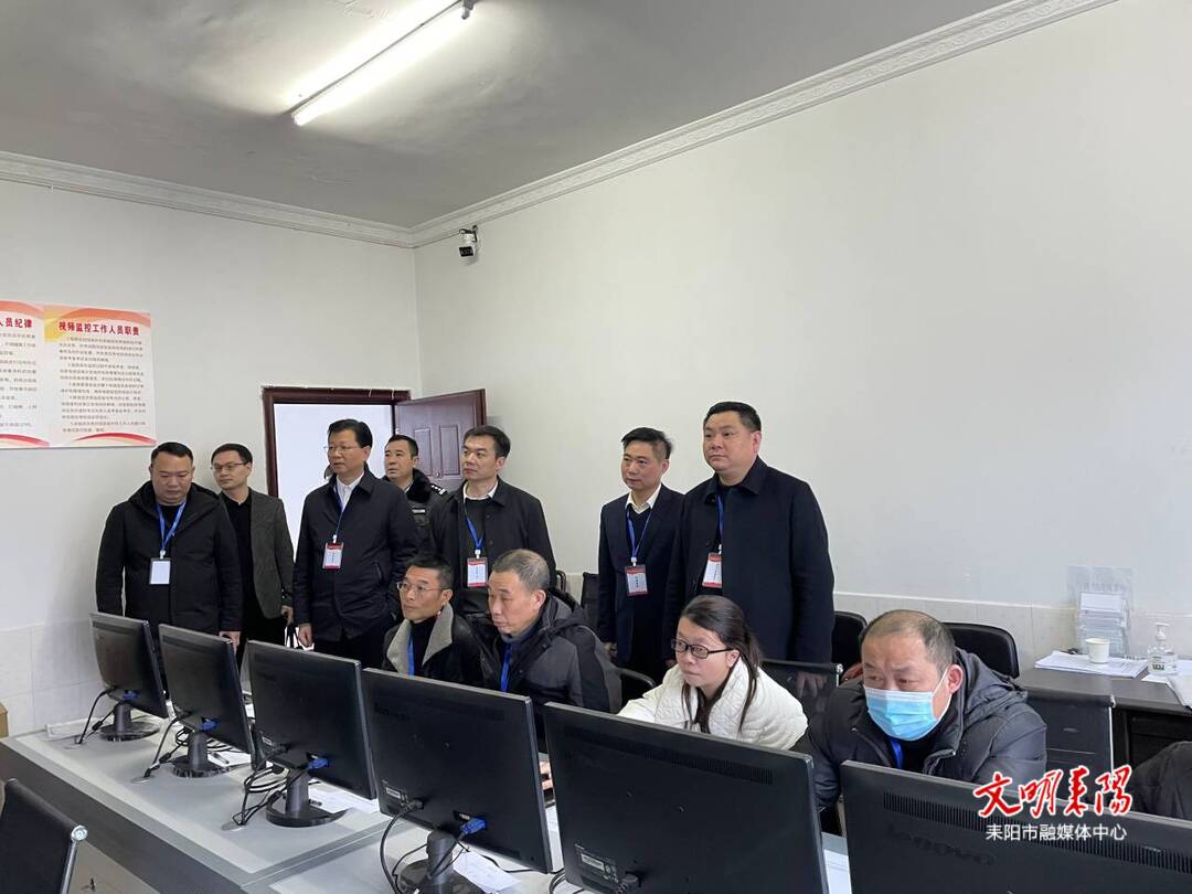 市领导到事业单位招聘考试考点巡考