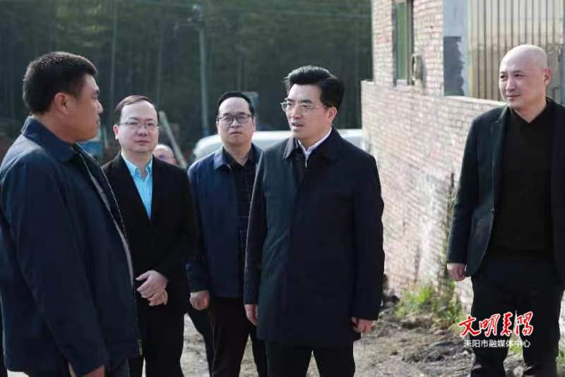 赖馨正：不误农时抓好春耕生产