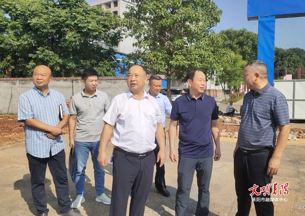 伍检告调度卫健系统重点项目建设