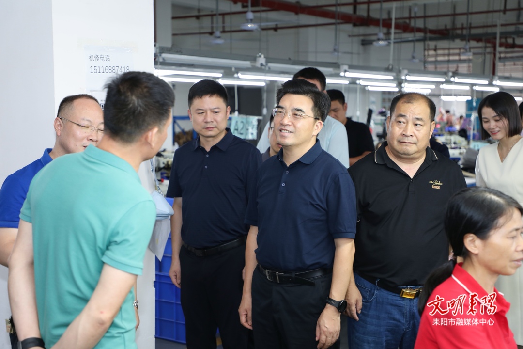 赖馨正：以“零缺陷”的服务真心实意帮扶企业