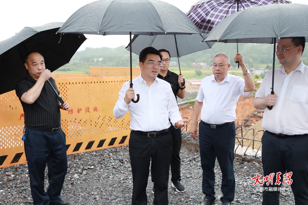 赖馨正调研茶常高速建设工作
