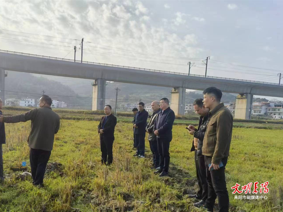 陆冬生督导第三次全国土壤普查工作