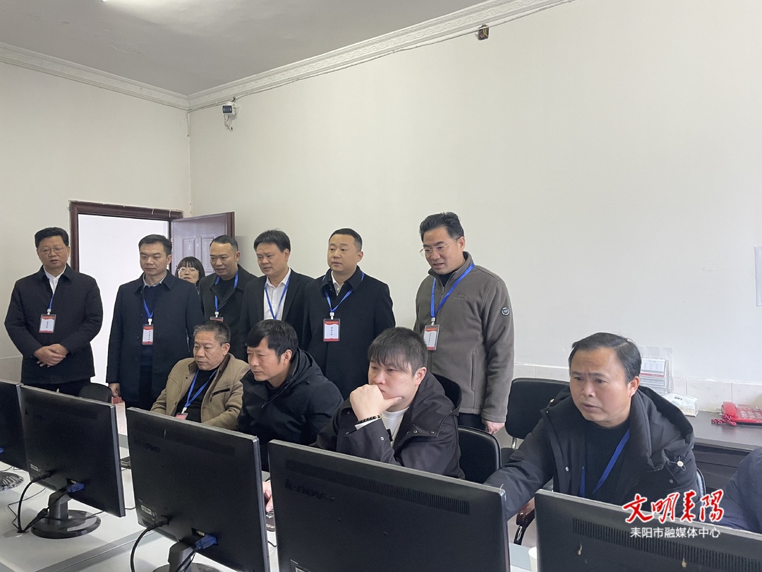市领导到事业单位招聘考试考点巡考