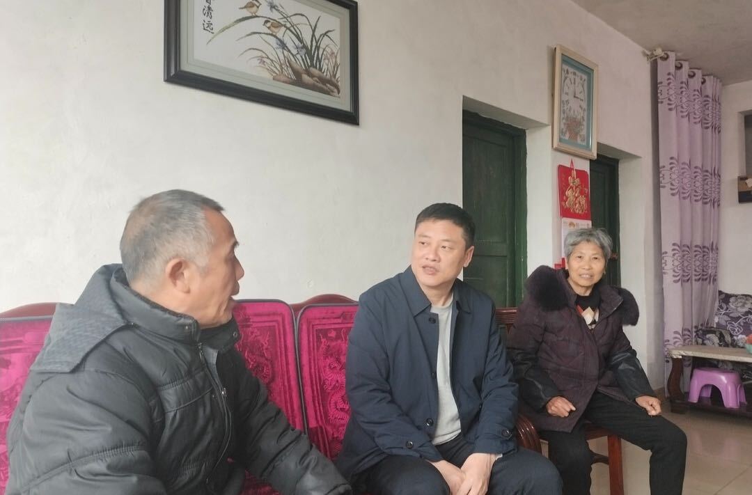耒阳市领导走访慰问困难职工
