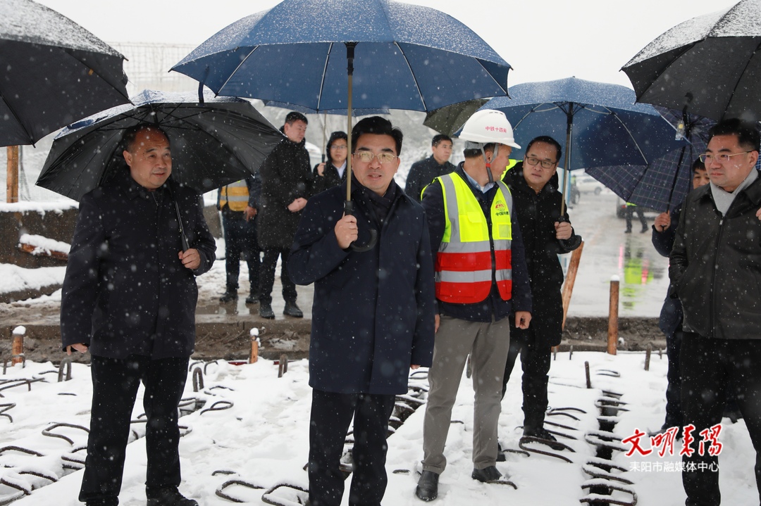 赖馨正：全力防范应对低温雨雪冰冻天气