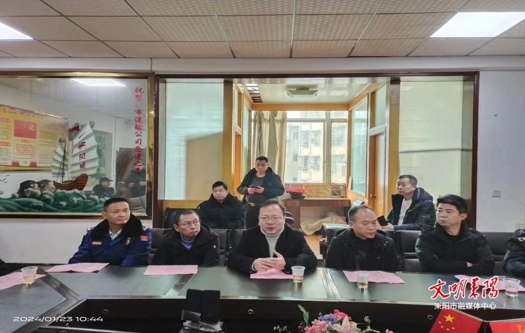 王星皓走访慰问“双联”企业和困难职工