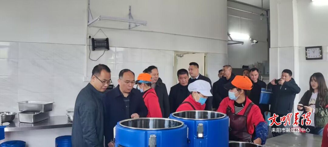 李连飞督导包保学校食品安全工作