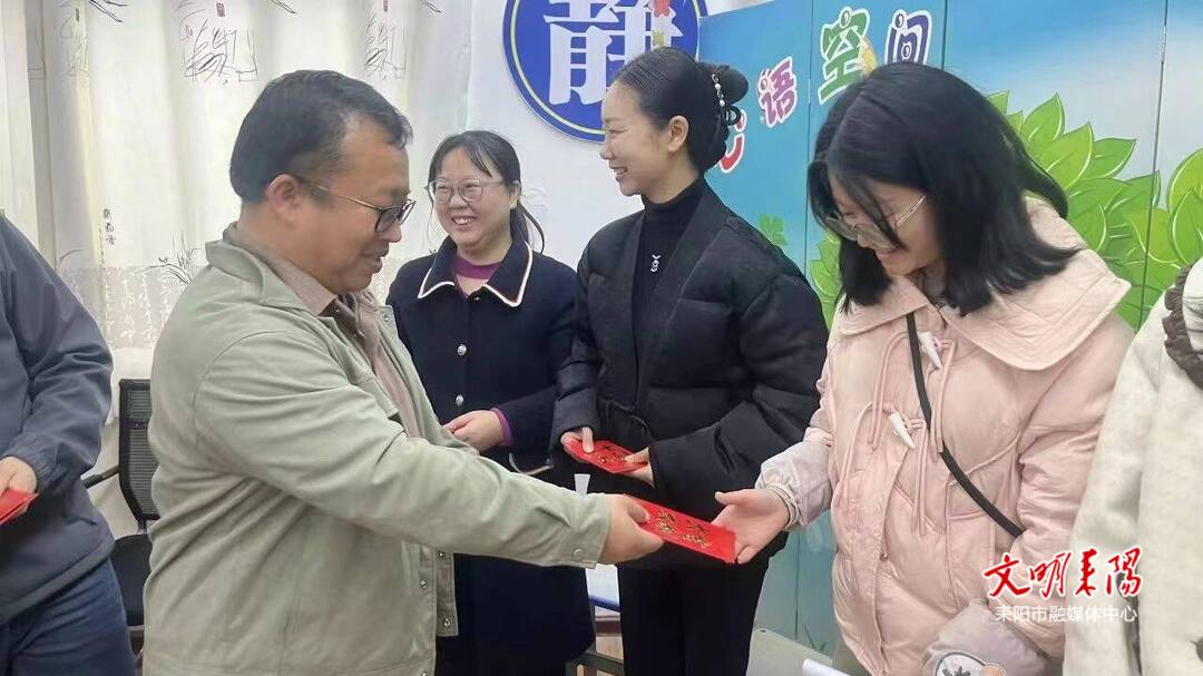 长沙市耒阳商会走进小水镇中心校捐资助学