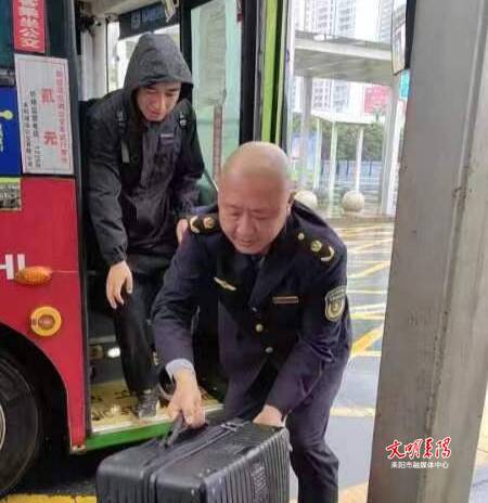 点赞！耒阳高效疏运滞留旅客1600余人