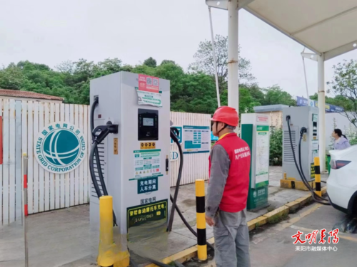 国网耒阳市供电公司：设备特巡  为假期绿色出行“加油”