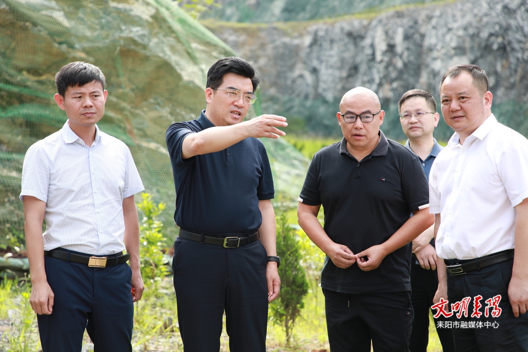 赖馨正现场督导生态环境问题整改等工作
