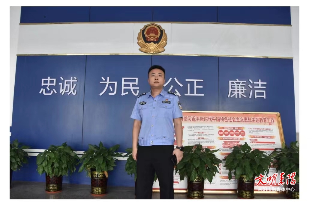 【中国梦 劳动美（30）】刘伟：步履不停 书写藏蓝“警色”
