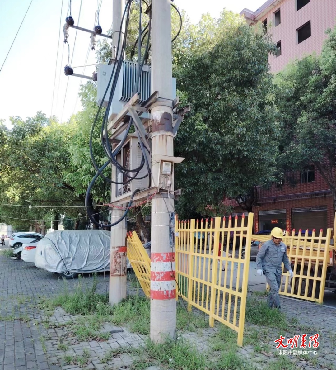 安装配变安全护栏 确保电网和人身安全