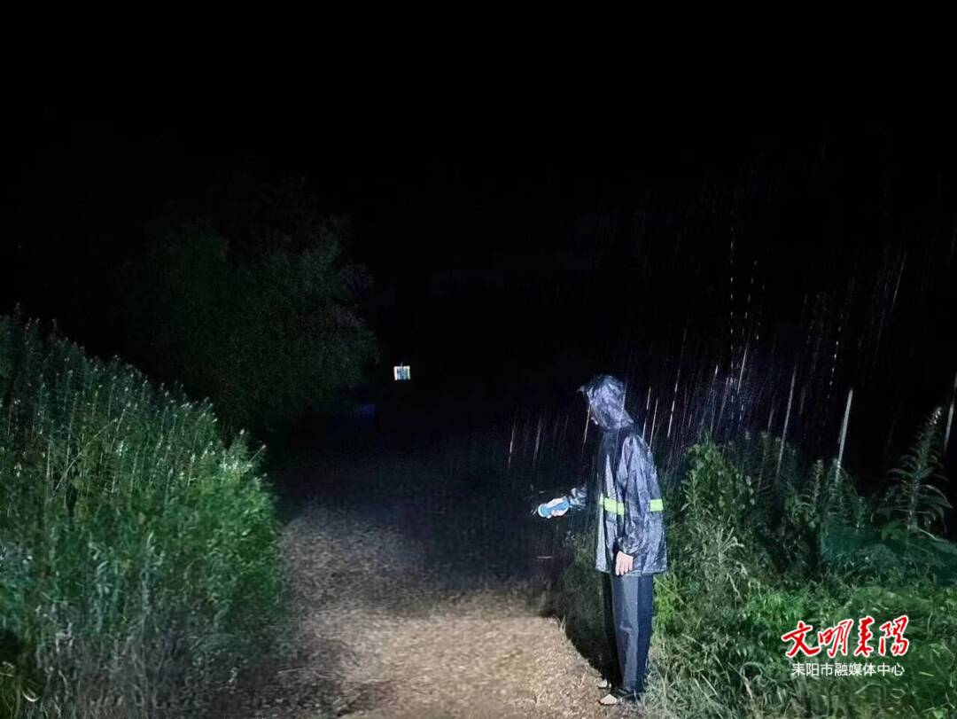 守护群众安全的“逆行者”