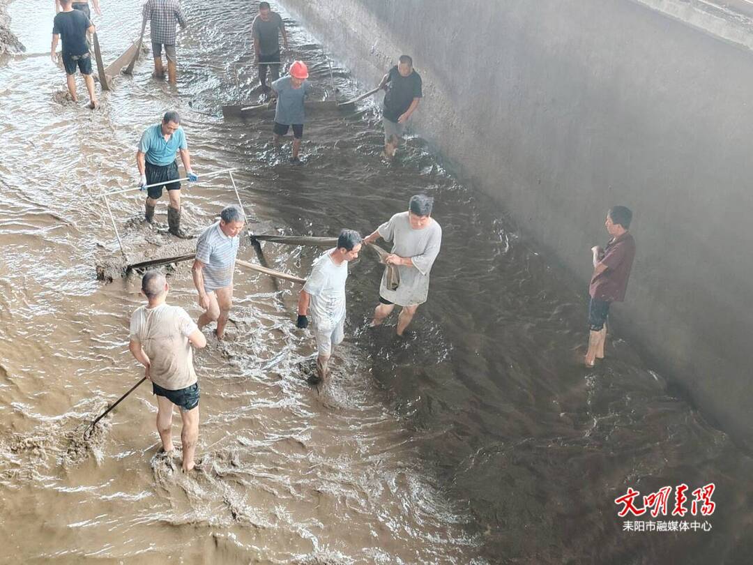 清洗水厂沉淀池 保障供水安全与质量