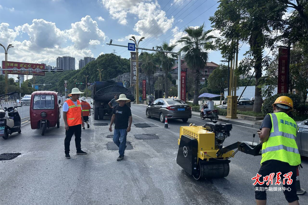 排查检修保亮化 灯光璀璨迎“旅发”