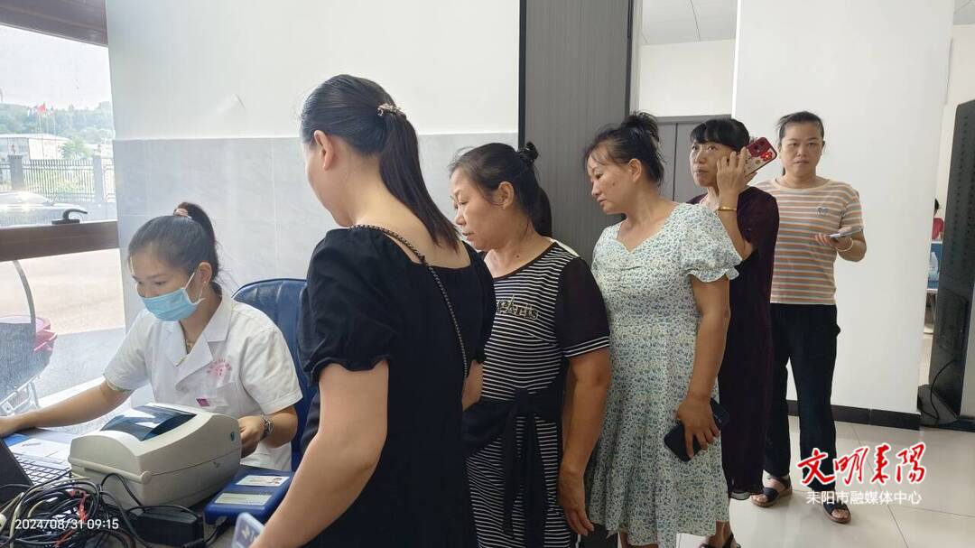 【耒阳安商在行动（320）】市妇联、卫健局联合开展“两癌”免费筛查进园区活动