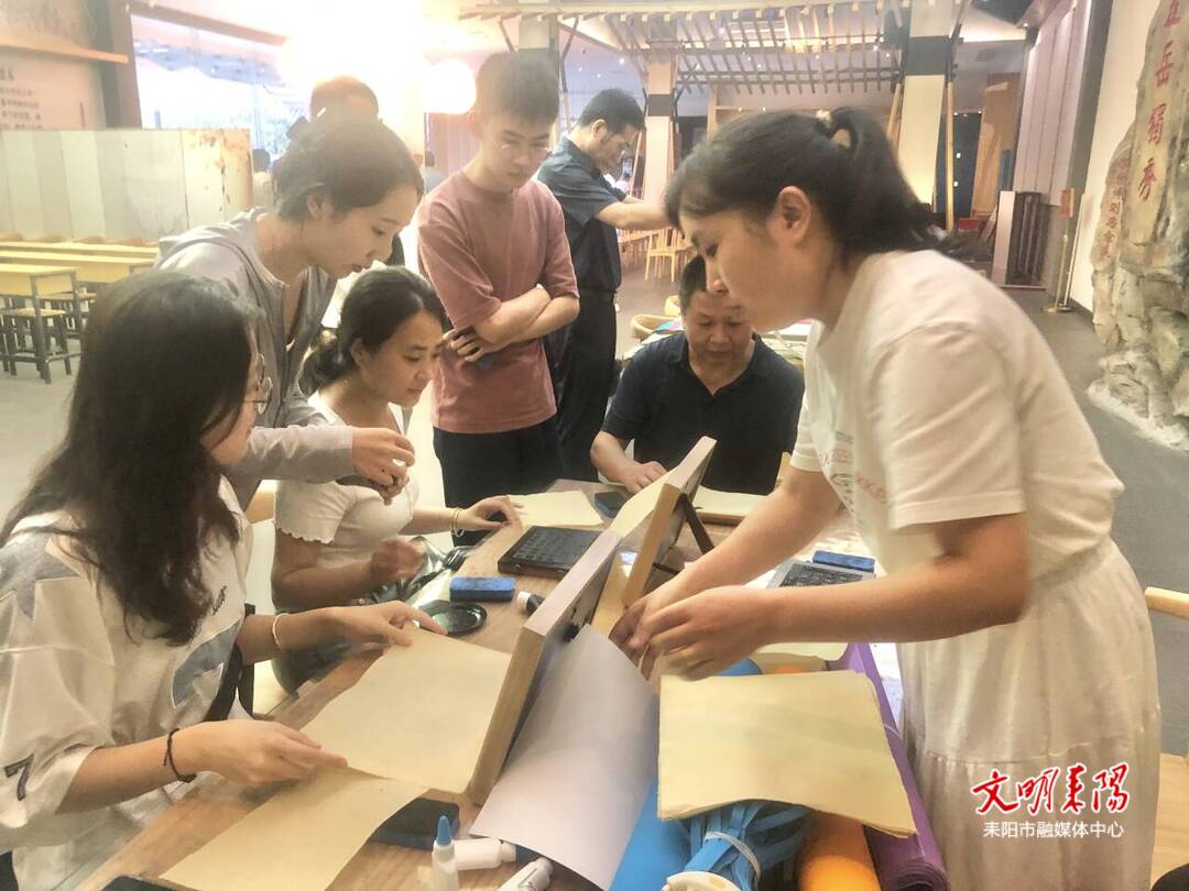 中央主要媒体来耒开展采风活动 助力省旅发大会