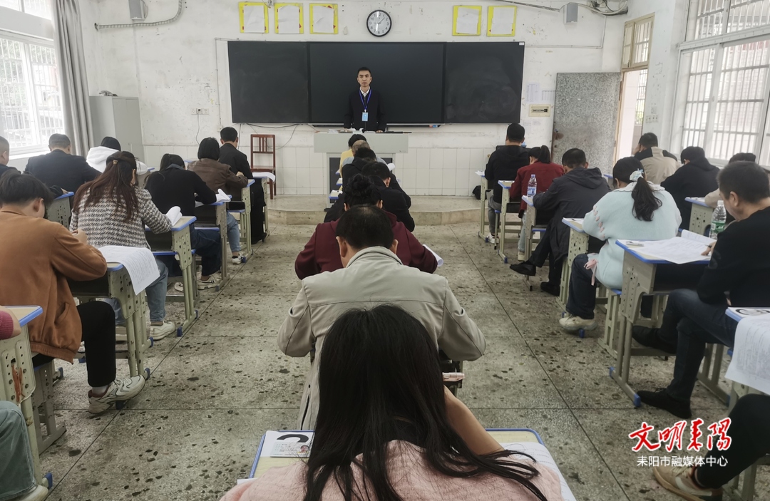 以试促练 市卫健局组织开展基本公共卫生服务项目理论考试