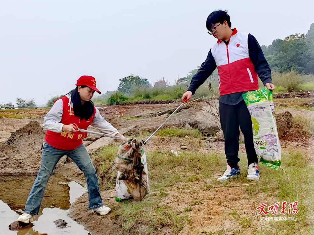 满城跃动“志愿红”，处处劲吹“文明风”