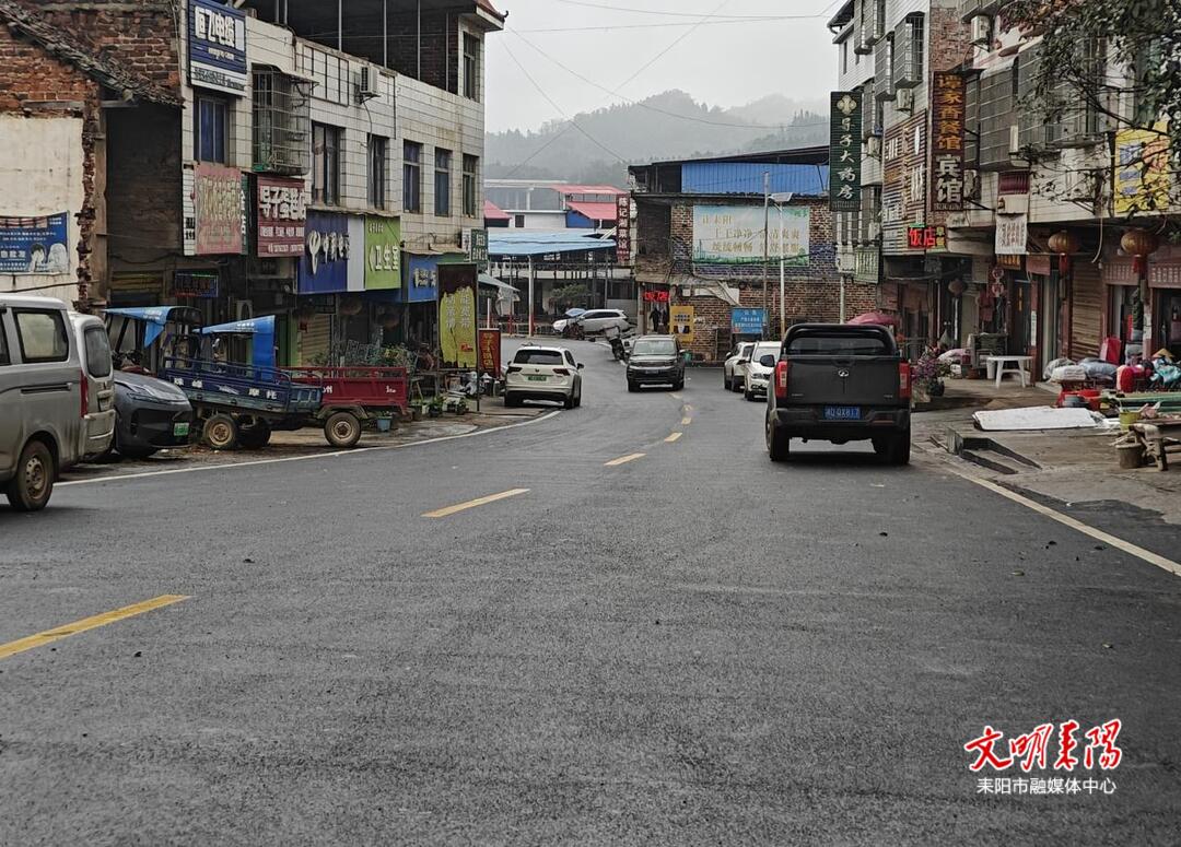 修路惠民暖民心  乡村道路焕新颜