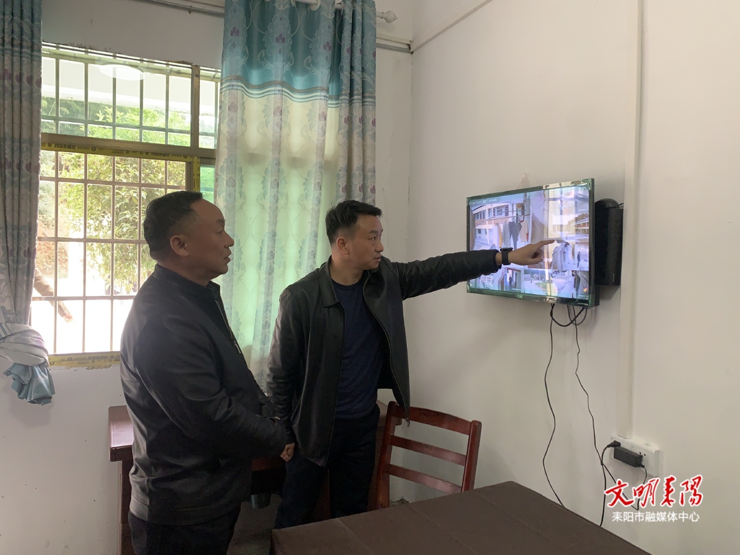 市领导调研基层党建并督导水利项目建设、消防和食品安全工作