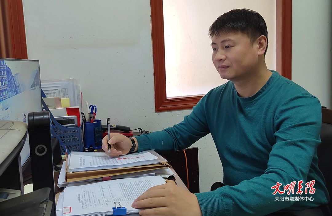 以赤诚之心，铸信访华章 —— 记最美信访干部黄龙