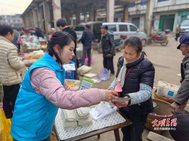 坛下乡：冬季宣传添暖意 全民禁毒“不降温”