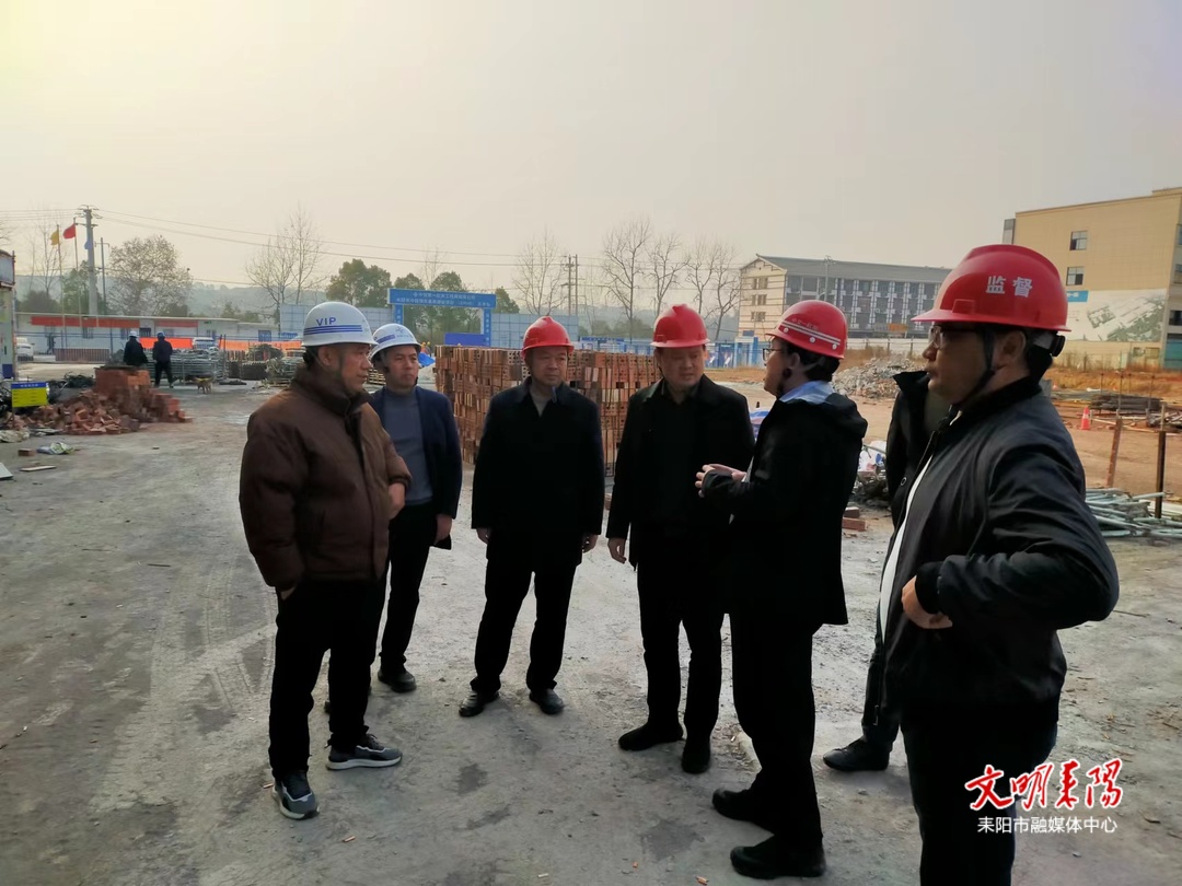 市住建局：绷紧建筑施工“安全弦”