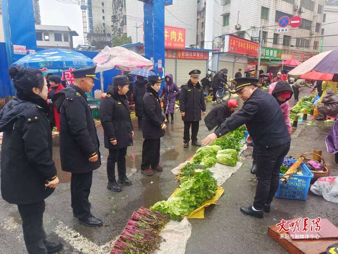 耒阳市综合行政执法局：新春值守“不打烊” 守护城市“靓新颜”