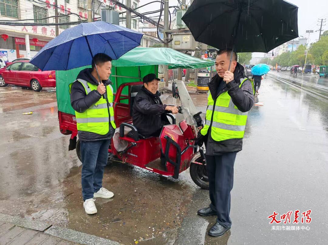 小水镇：出实招治顽疾 打造安全畅通交通环境