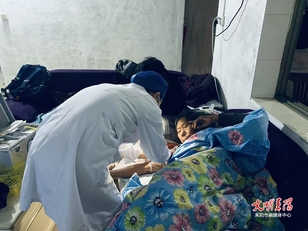 手机下单，护士到家，“互联网+护理服务”让优质护理走进百姓家