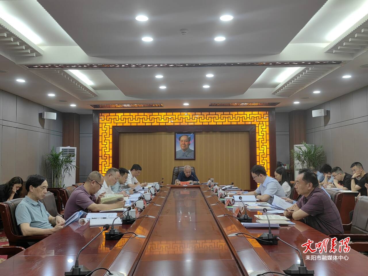 耒阳市政府理论学习中心组举行2025年第四次集体学习