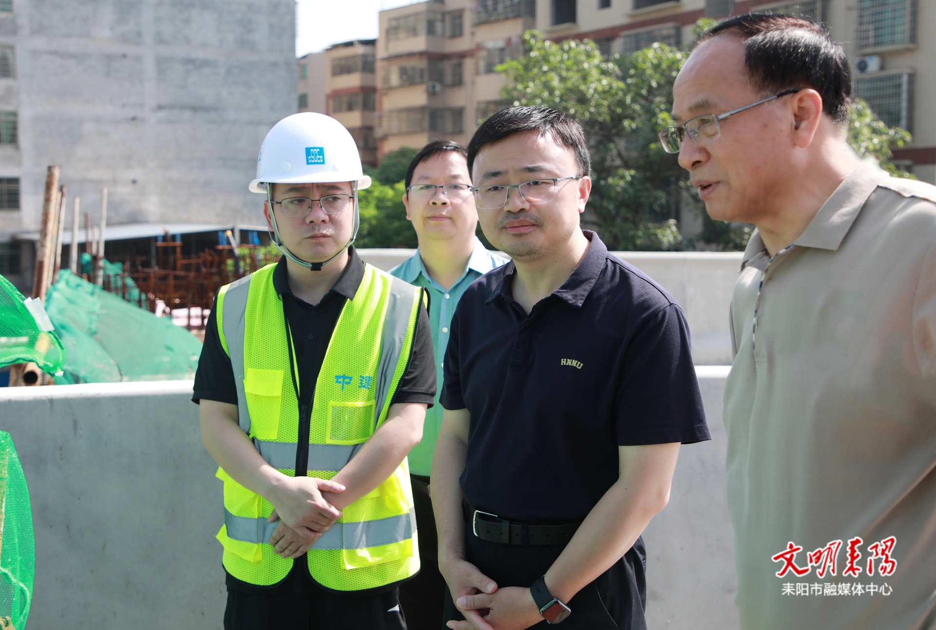 张润槐现场督战武园路跨京广铁路立交桥项目建设