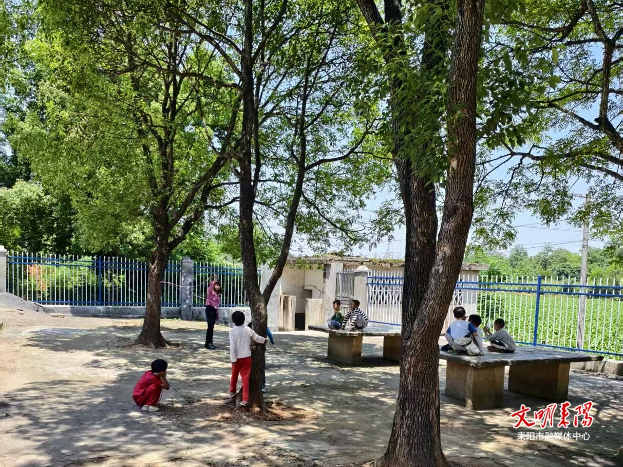 清泉润童心 民生暖校园