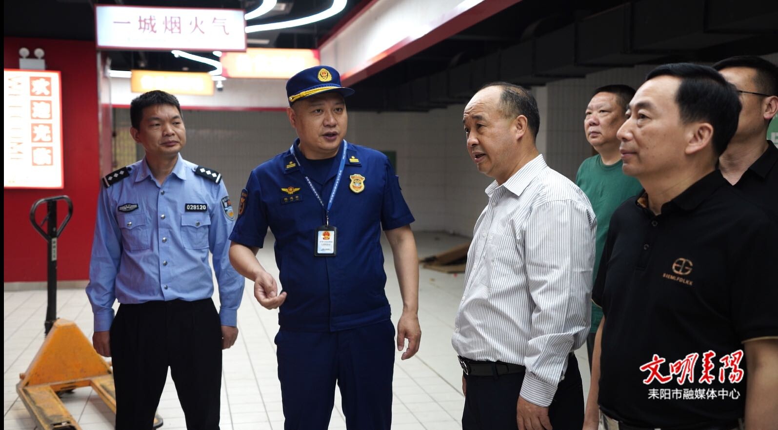 我市对人员密集场所开展联合检查，提升行业安全防范水平