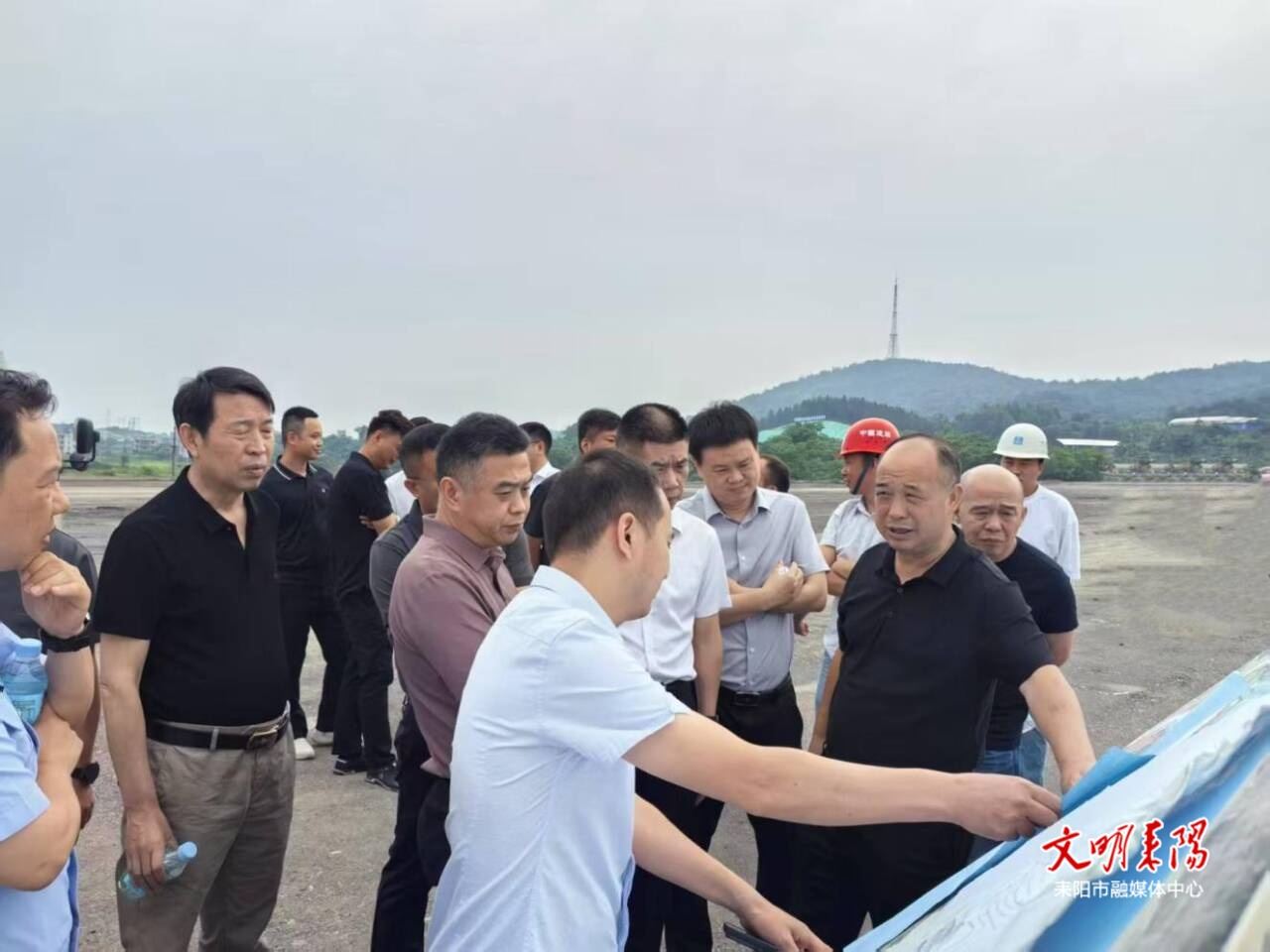 我市召开G4扩容南互通出口区域规划会商会