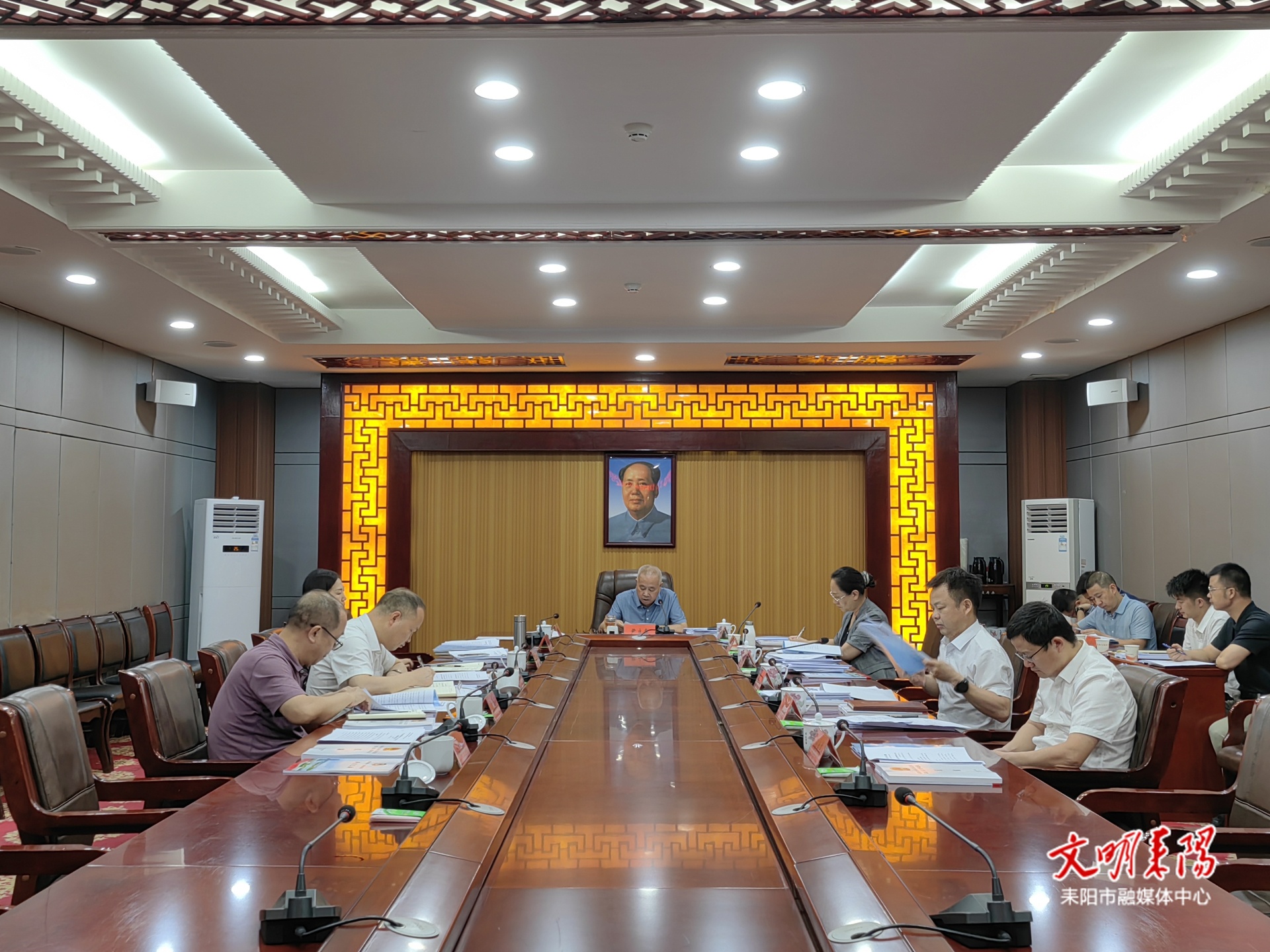 耒阳市政府理论学习中心组举行2025年第五次集体学习