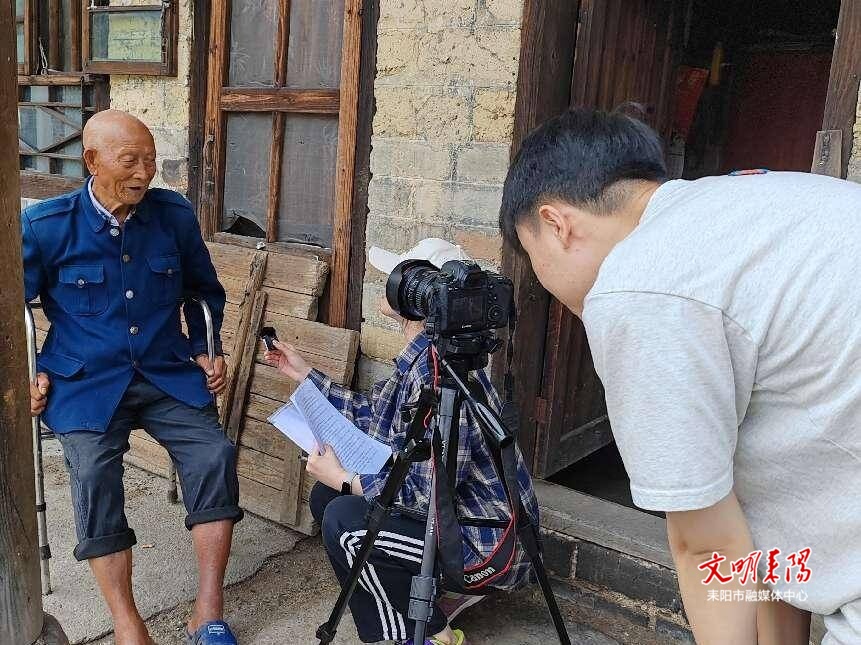 慰问退伍老兵 致敬峥嵘岁月