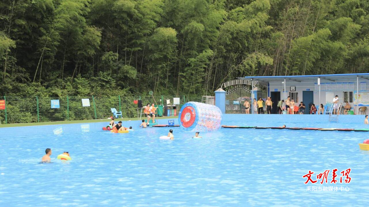 ?【耒水歡歌】泉水灣里清涼一“夏” 村企共建帶富一方