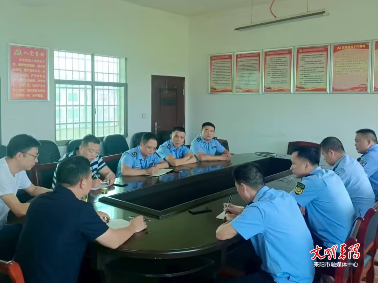 24小时严查超限超载车辆  耒阳市开展超限超载及扬尘污染联合整治行动
