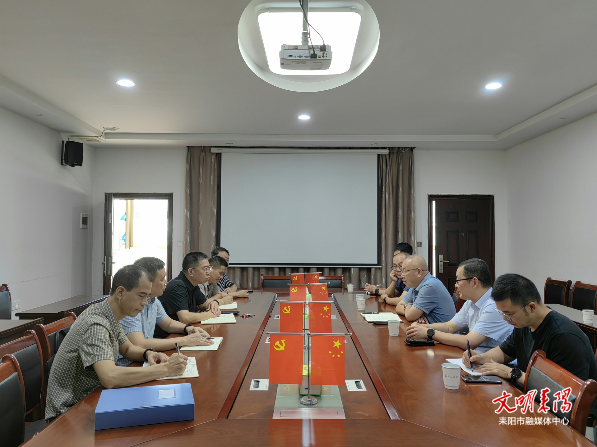 尹立鑫到余庆街道督导调研安全稳定等当前重点工作