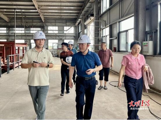 ​市领导调研秸秆综合利用工作