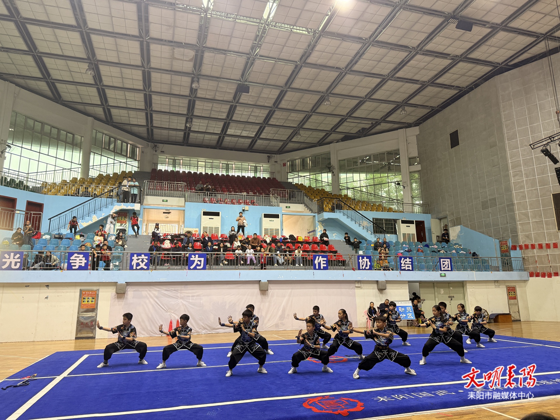 300余名少年校园“比武”！ 耒阳首届青少年校园武术锦标赛圆满落幕