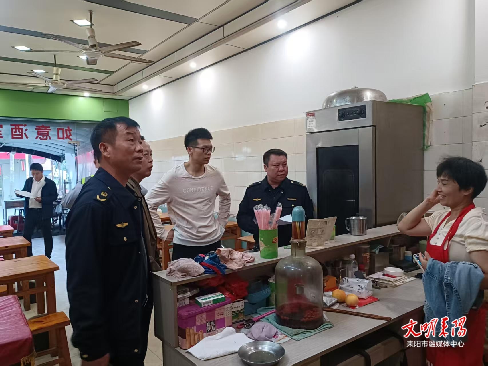 仁义镇：精准宣传进“九小场所” 织密安全“防护网”